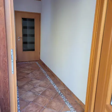 Max Apartment *