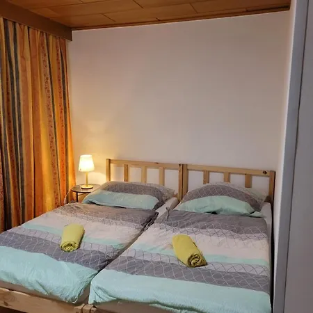 Max Apartment *